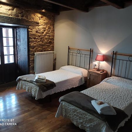 Albergue Atrio Tríacastela Exterior foto
