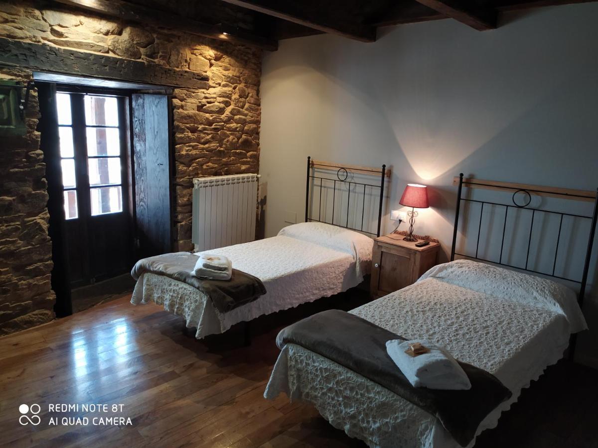 Albergue Atrio Tríacastela Exterior foto